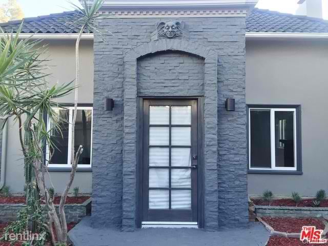 Foto del edificio - 8538 W West Knoll Dr