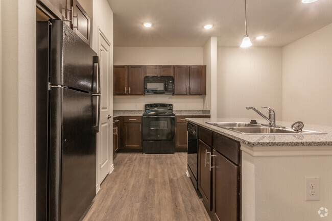 Cocina - McKinney Falls Apartments