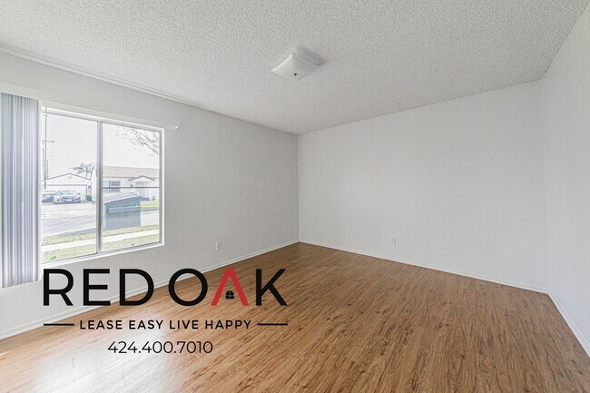 Foto del edificio - 15751 Ryon Ave