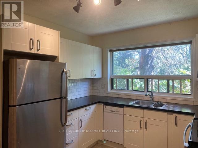 Photo du bâtiment - 133 Dunn Ave