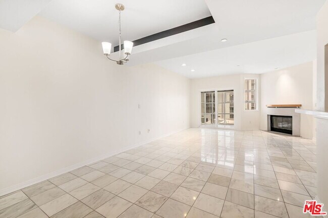Building Photo - 171 N Church Ln