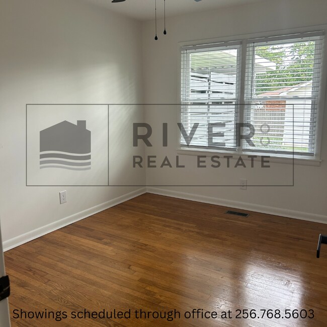Foto del edificio - 909 Tyler Ave