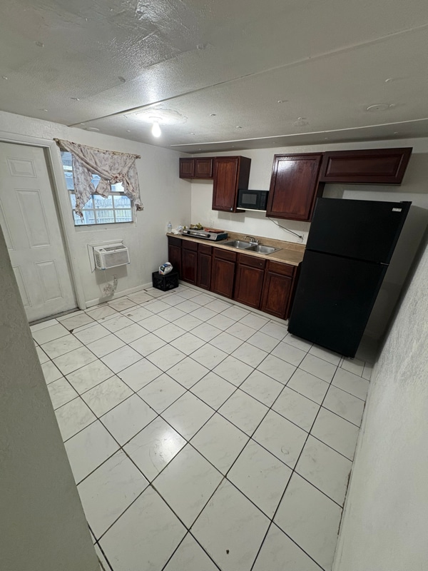 Building Photo - 1135 SW 127th Ct