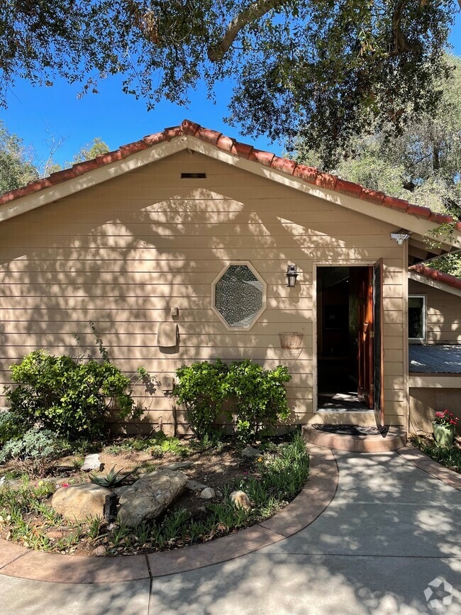 New Canyon View Estates Loft Apartments for Rent Escondido, CA 1