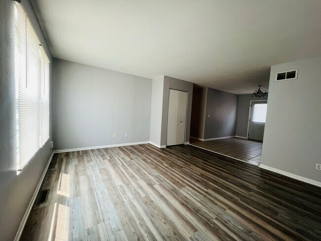 Foto del edificio - HH-2708-48-S