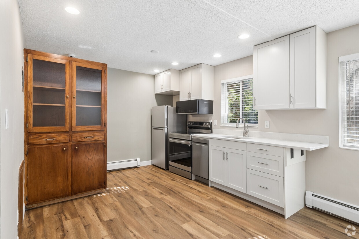 1BR, 1BA - 600SF - Kitchen - 730 Fairview Ave N (Saint Paul, MN)