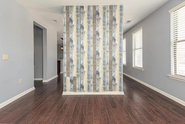 Building Photo - 721 Litty Ct