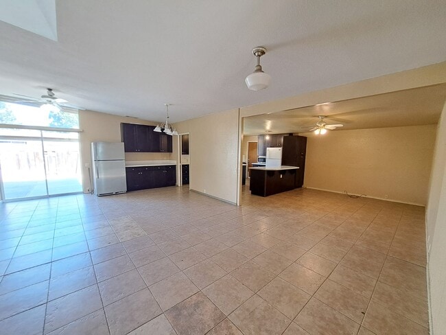 Building Photo - 1312 Toyon Plz