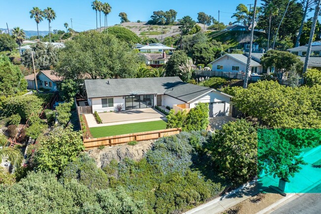 Building Photo - Beautifully Remodeled Mesa home with Ocean...