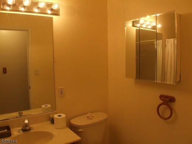 Building Photo - 2706 Packer Ct
