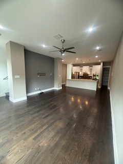 Building Photo - 3008 Zenia Dr