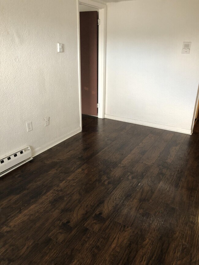 Building Photo - 40-44 E High St