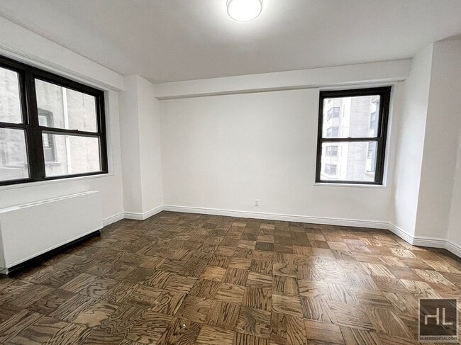 Building Photo - East 89 Street