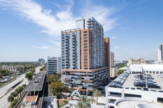 Building Photo - Motion at Dadeland