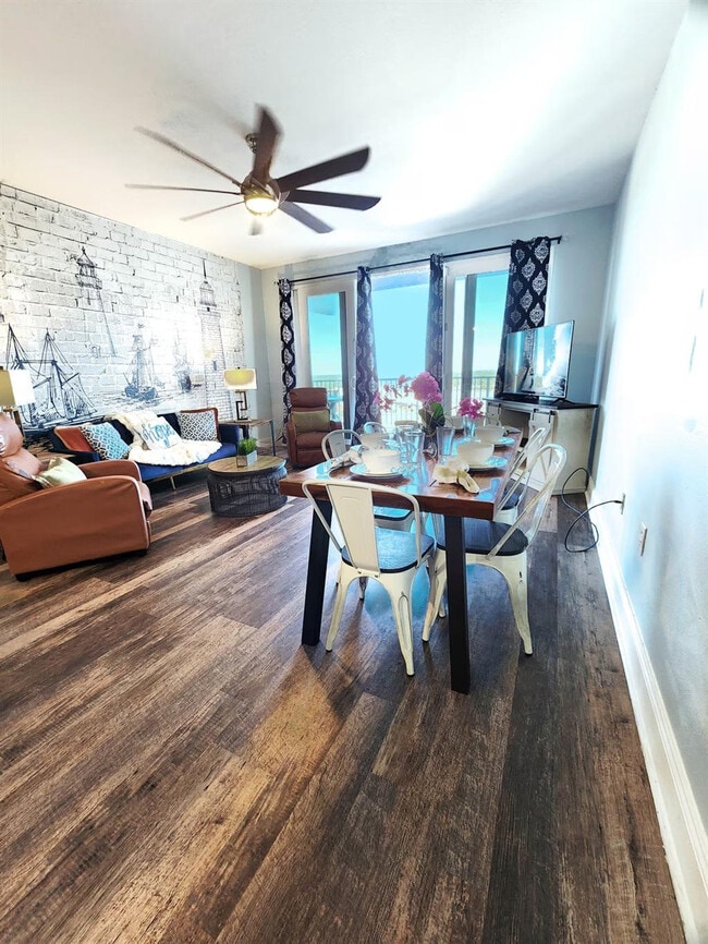 Foto del edificio - 102 Gulfside Ct