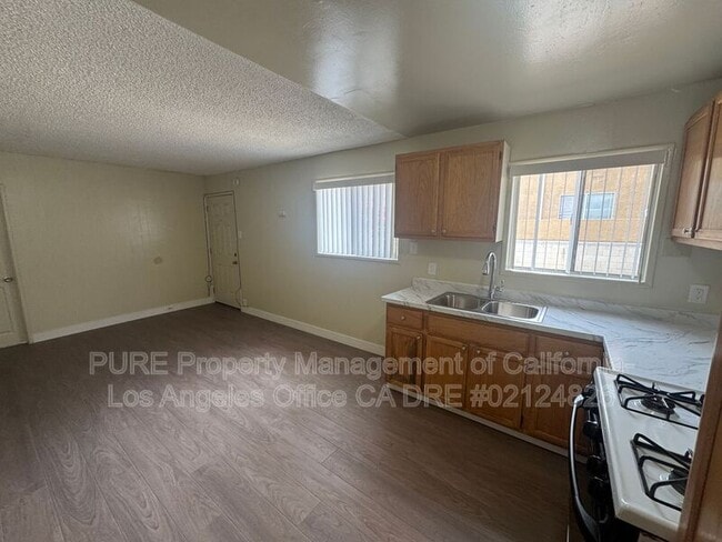 Building Photo - 14601 Osage Ave