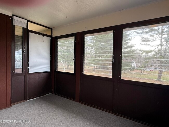 Building Photo - 115 Amberly Dr