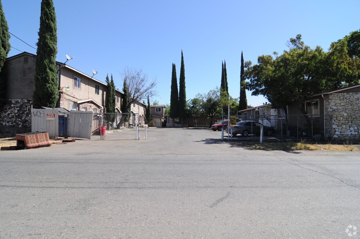 Foto del edificio - 1734 S Union St