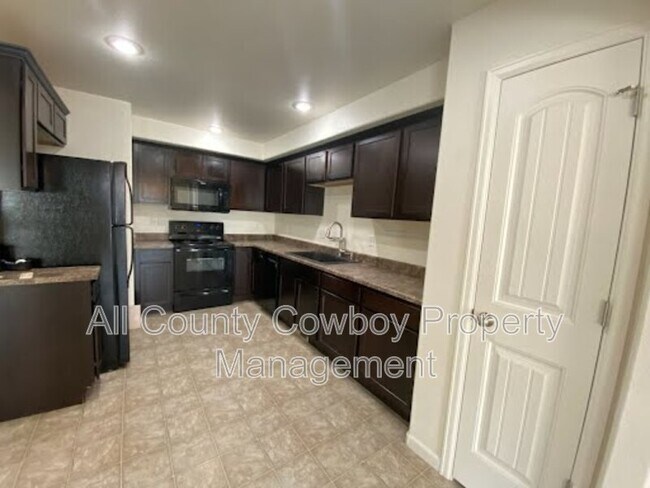 Foto del edificio - 4020 Raindancer Trail