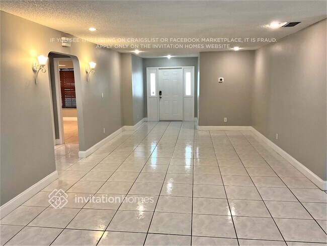 Foto del edificio - 11600 NW 27th Ct