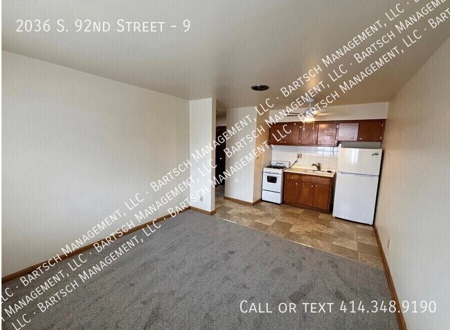 Foto del edificio - 2036 S 92nd St