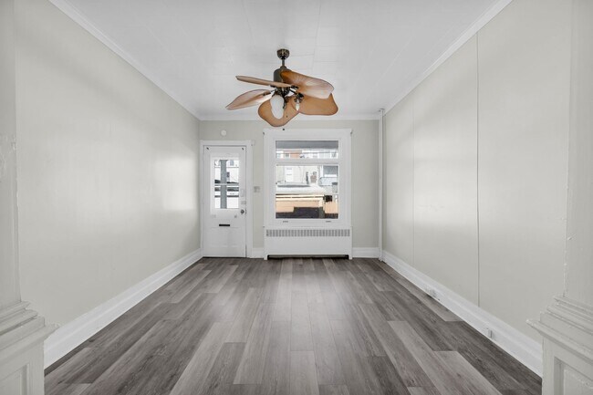 Foto del edificio - 1542 Warren St