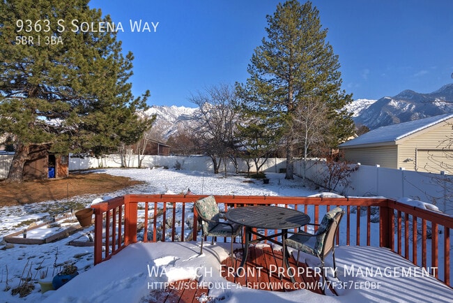 Building Photo - 9363 Solena Way