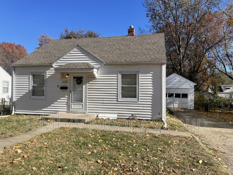 1116 SW Cambridge Ave, Topeka, KS 66604 House Rental in Topeka, KS