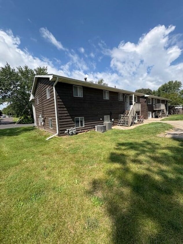 Building Photo - 3400 N Missouri Ave