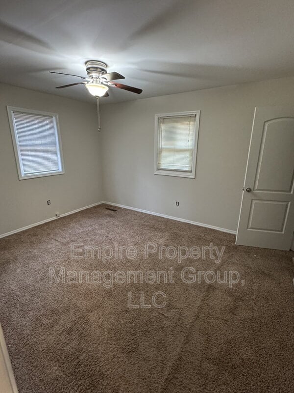 Building Photo - 103 Yorkshire Dr