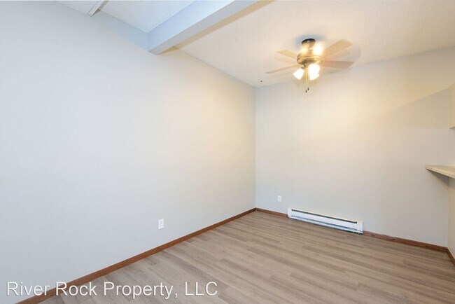 Foto del edificio - 2 br, 1 bath House - 71B Center Street