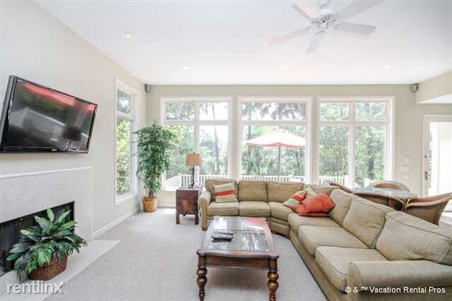 Building Photo - 8 Strath Ct