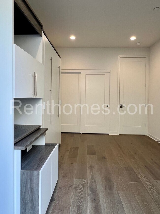Building Photo - 15113 Lincoln Lp