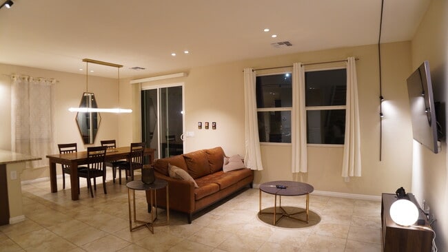 Foto del edificio - 5532 Autumn Cliffs Way