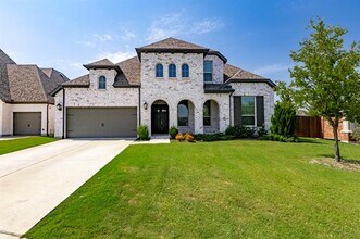 Building Photo - 2602 Delta Dr