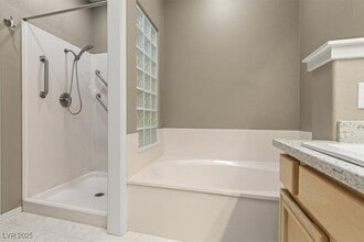 Building Photo - 2404 Spring Water Dr