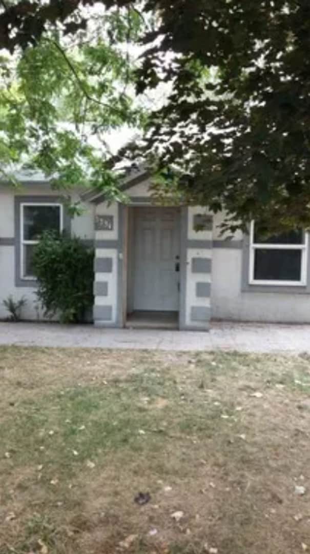 Building Photo - Quaint 4 Bed 2 Bath Home in Pocatello!