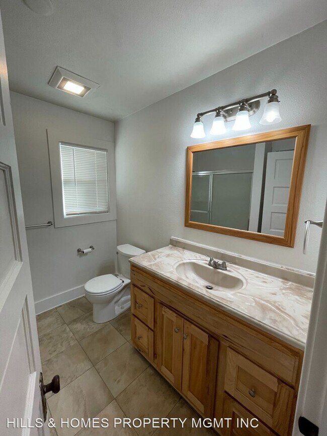 Foto del edificio - 2 br, 1 bath House - 700 OAK STREET