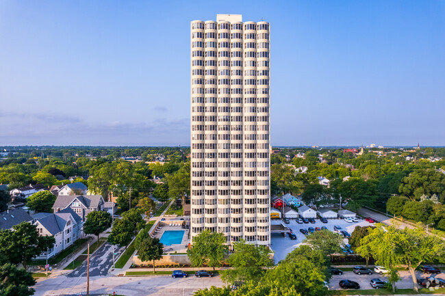 Building Photo - Bay View Terrace