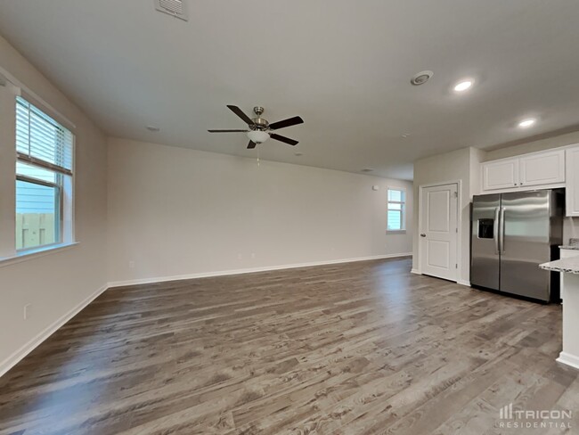 Foto del edificio - 180 Chapelcrest Ln