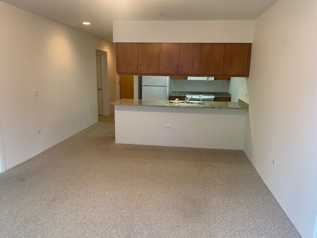Building Photo - 1720 Oak Ave
