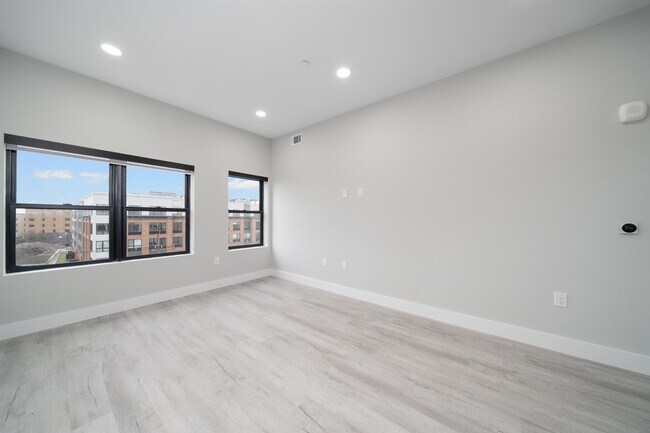 Foto del edificio - 187 Culver Ave