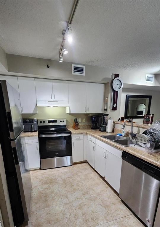 Foto principal - 4812 N State Road 7