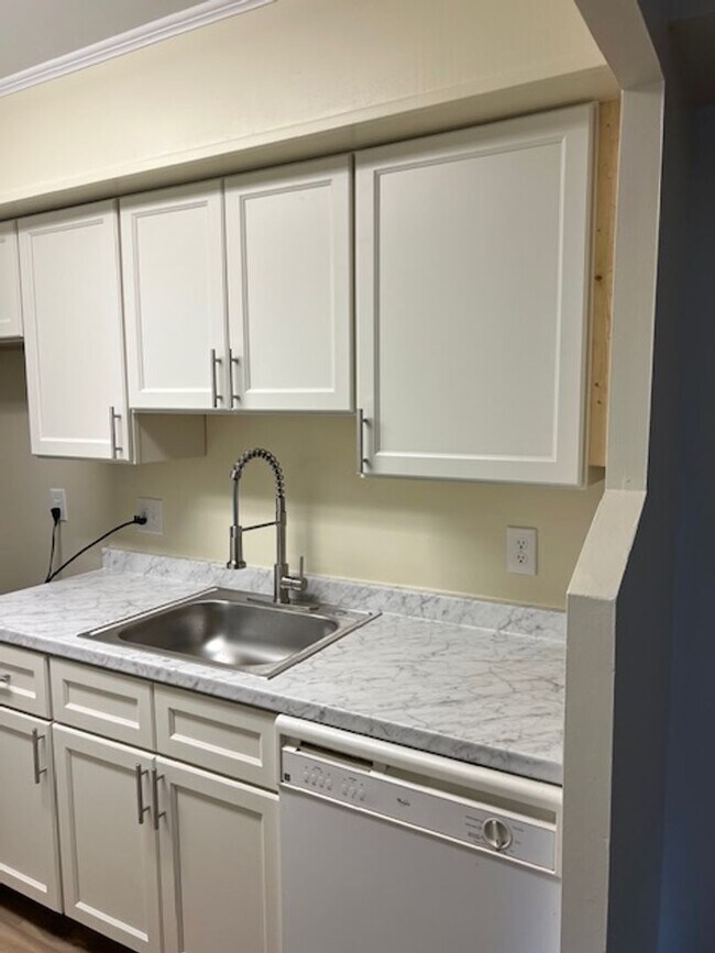 Foto del edificio - 102-4 Turtle Creek Road