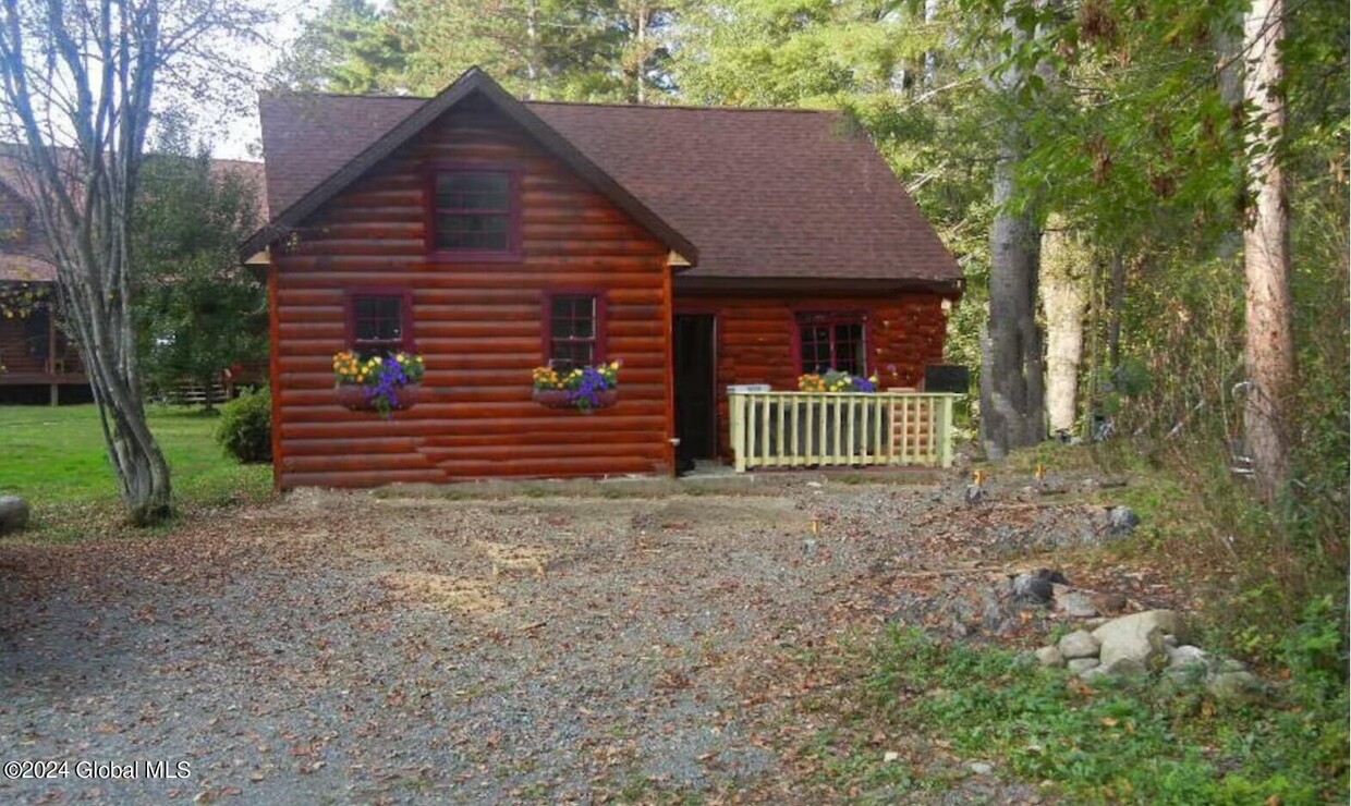 Primary Photo - 138 Camp Rd