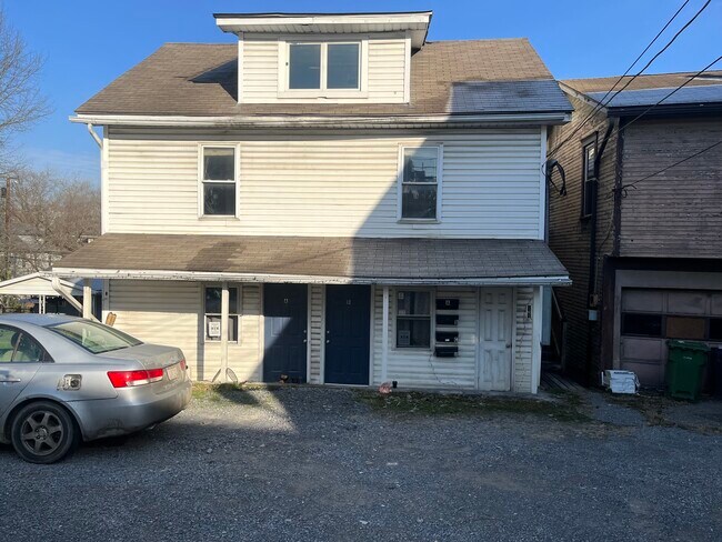 Foto del edificio - 469 Brockway Ave