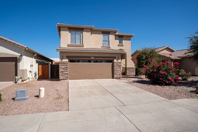 Building Photo - large 3 bedroom home for rent