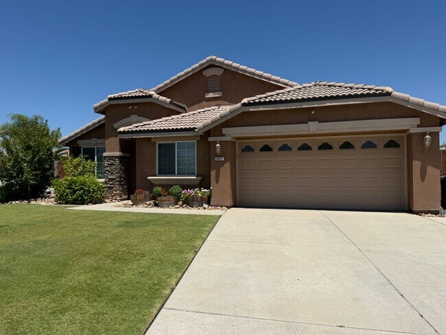 Building Photo - Northwest home with pool and spa