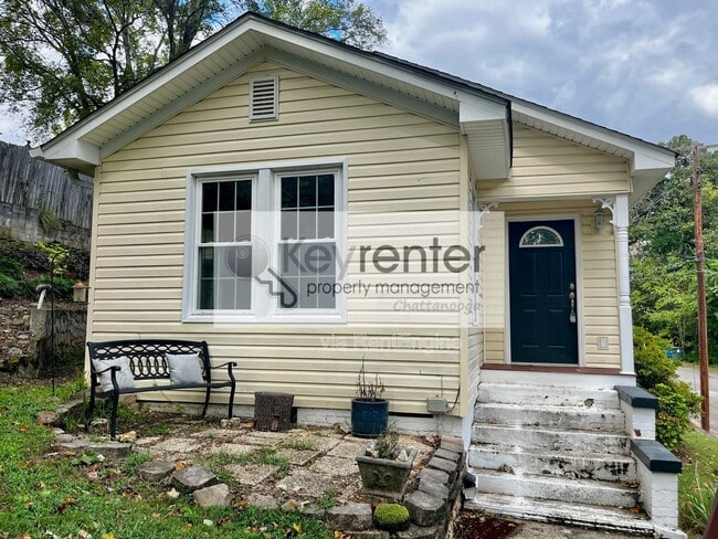 Building Photo - 904 Boylston St