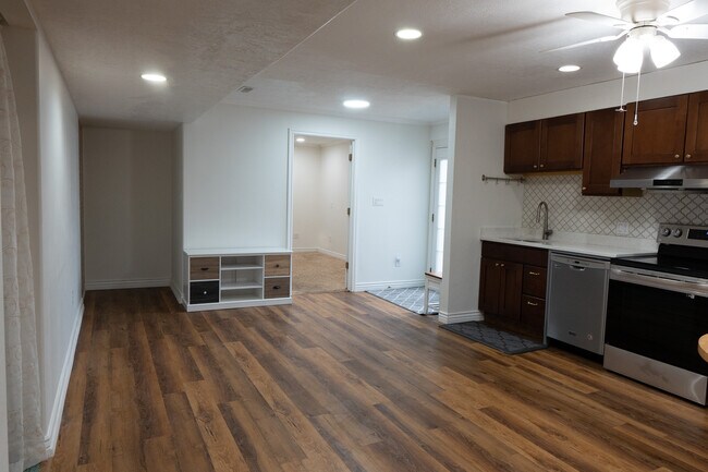 Foto del edificio - 482 S 100 W